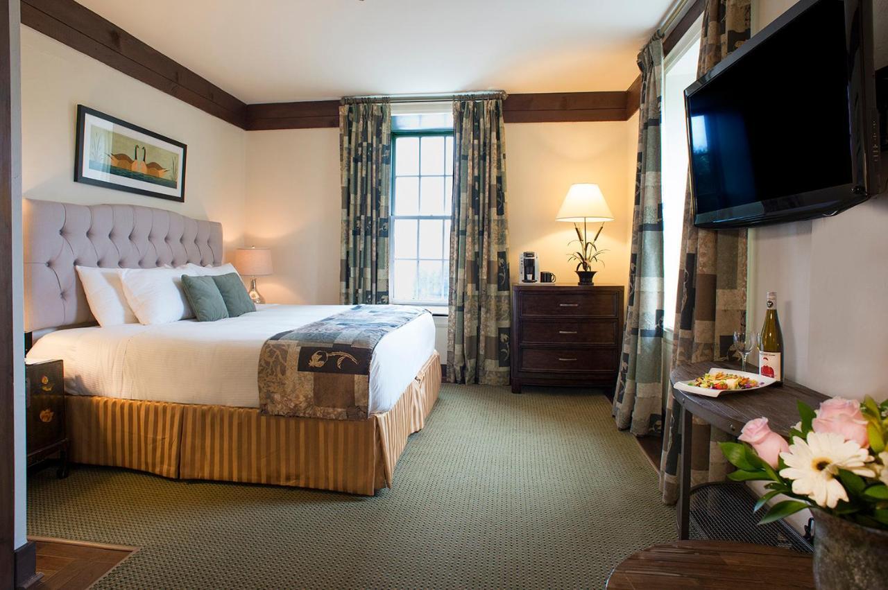 Millcroft Inn & Spa Village Of Alton Exterior photo